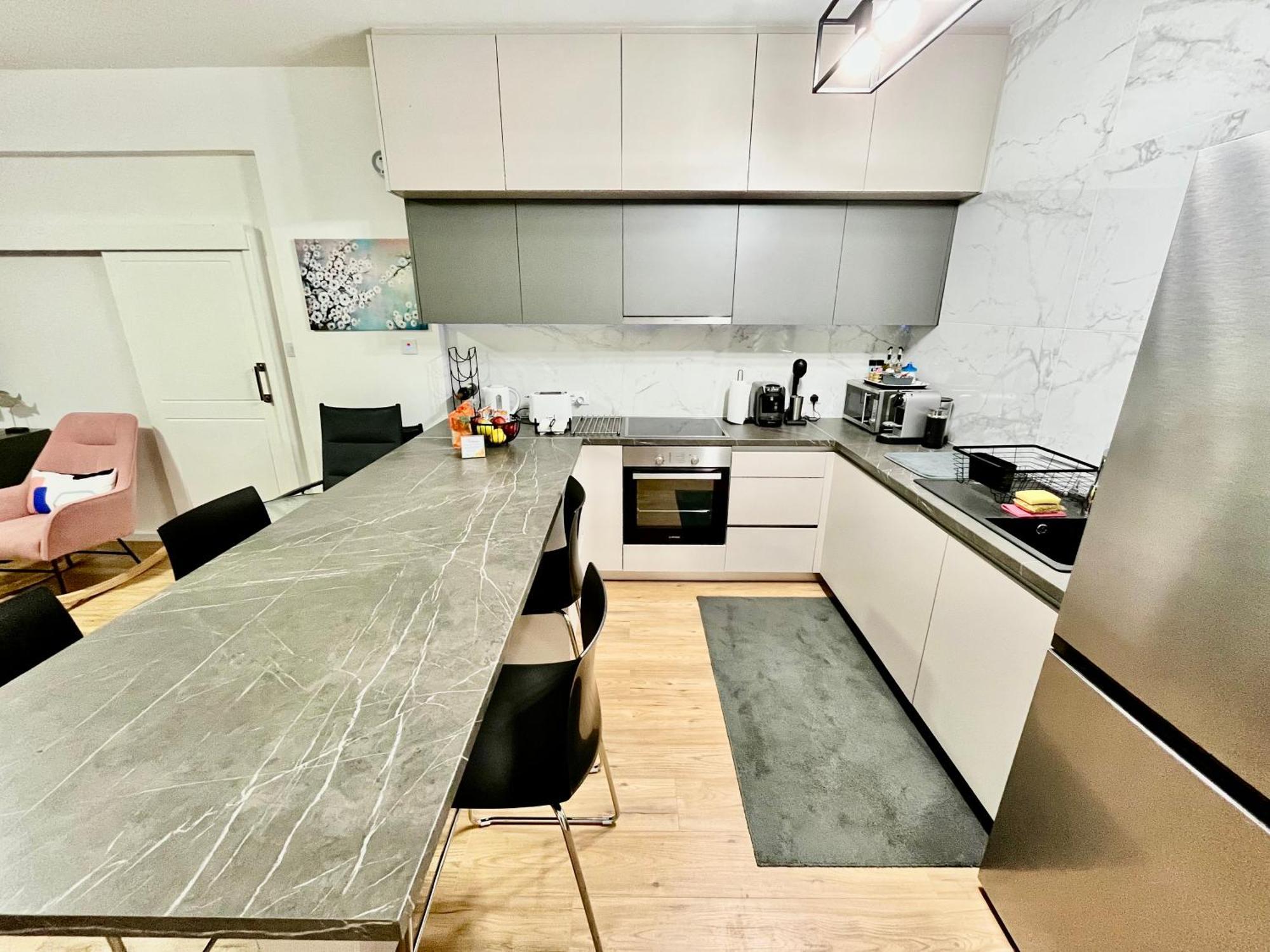 Modern Apartment Near Mckenzie Beach Larnaca Zewnętrze zdjęcie