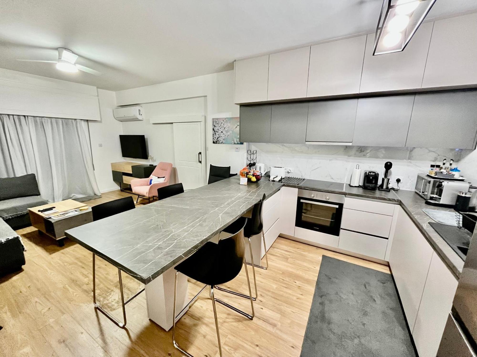 Modern Apartment Near Mckenzie Beach Larnaca Zewnętrze zdjęcie